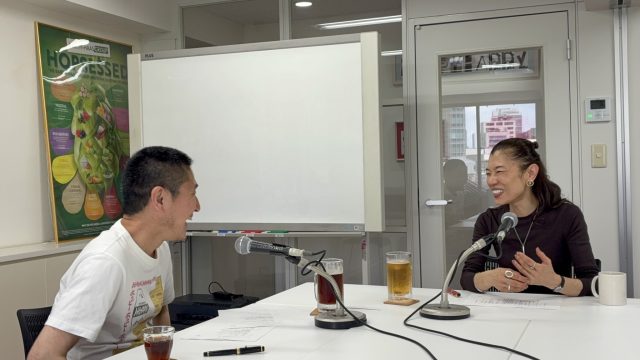 仕事着は戦闘服、ペンは大切な武器