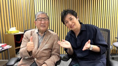 弾き語りも披露! 歌手・松原健之登場!
