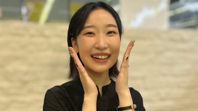 本をコンセプトにしたホテルを運営する株式会社dotの広報担当で、マンガに詳しい鶴田美郷さんが紹介する「人生をしみじみ考えるマンガ」